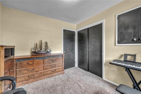 12880 Sunset Circle NW Uniontown OH 44685