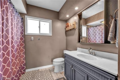 12880 Sunset Circle NW Uniontown OH 44685