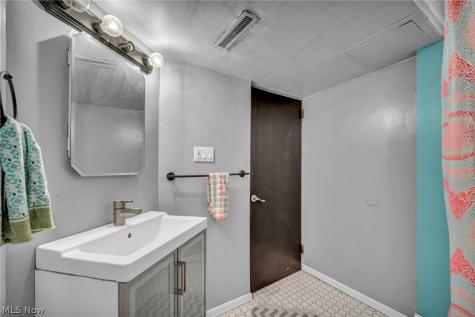 12880 Sunset Circle NW Uniontown OH 44685