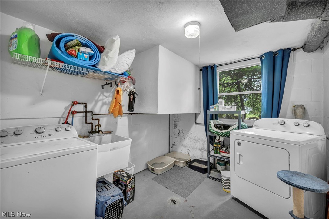 12880 Sunset Circle NW Uniontown OH 44685