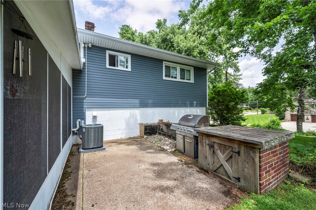 12880 Sunset Circle NW Uniontown OH 44685