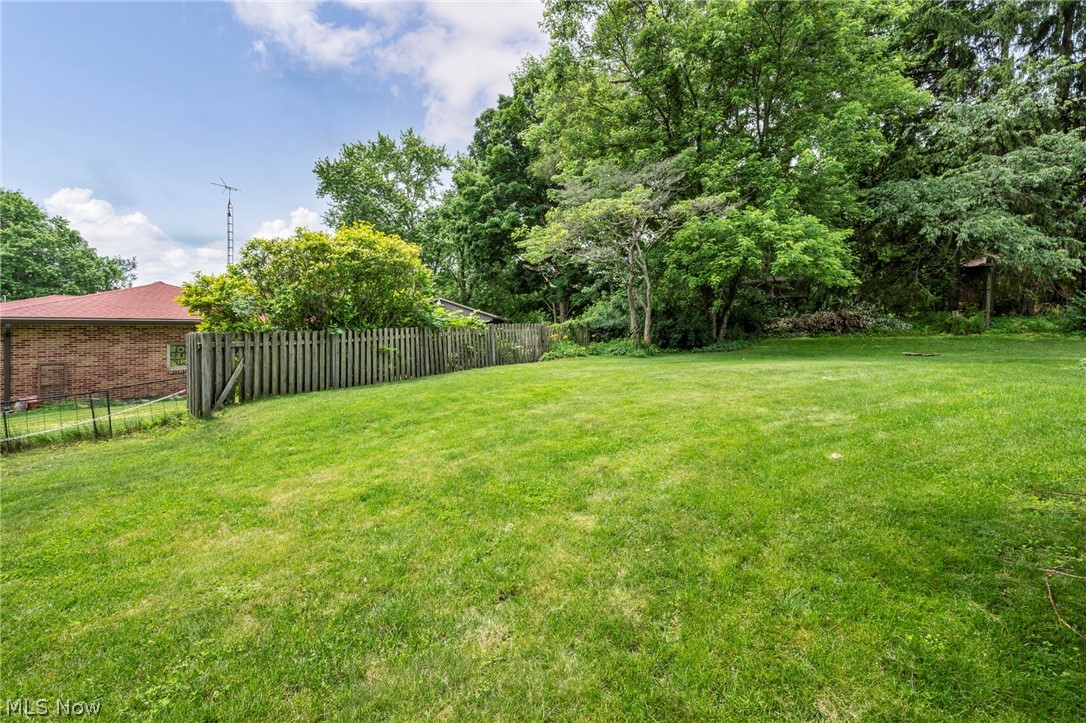 12880 Sunset Circle NW Uniontown OH 44685