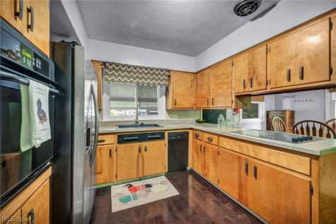 12880 Sunset Circle NW Uniontown OH 44685