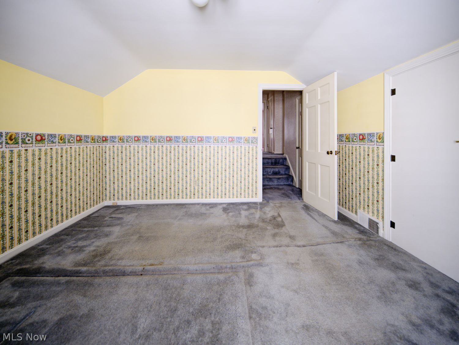 1382 Clearview Road Cleveland OH 44124