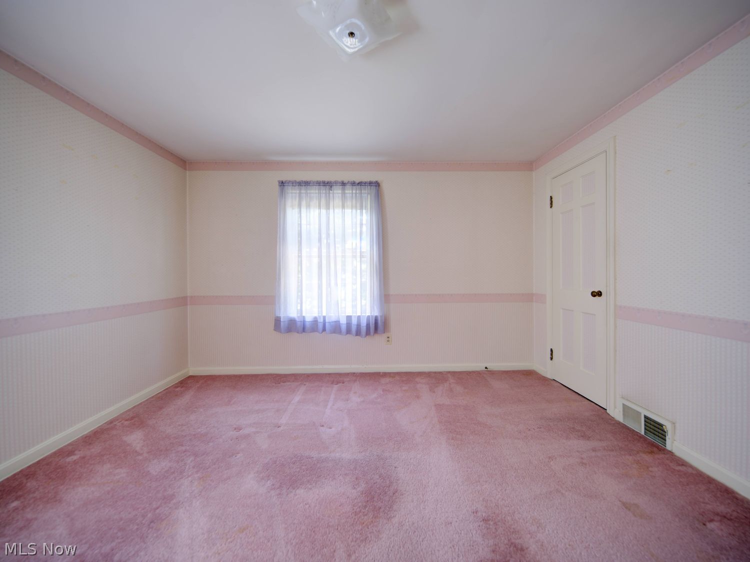 1382 Clearview Road Cleveland OH 44124