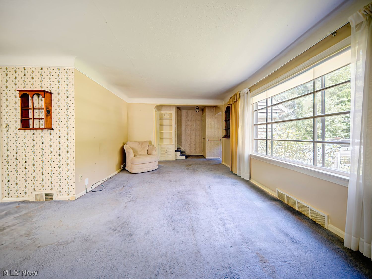 1382 Clearview Road Cleveland OH 44124