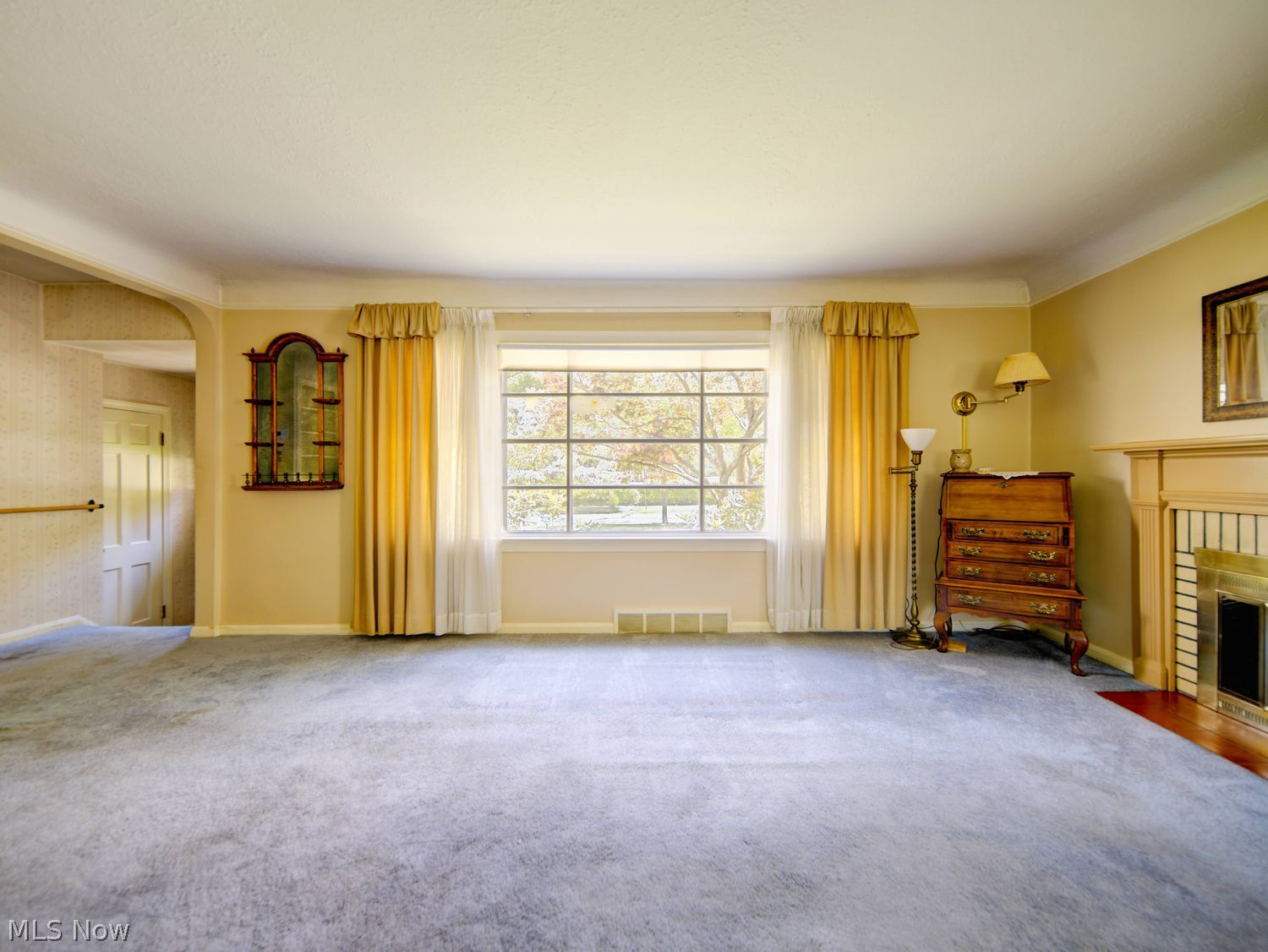 1382 Clearview Road Cleveland OH 44124