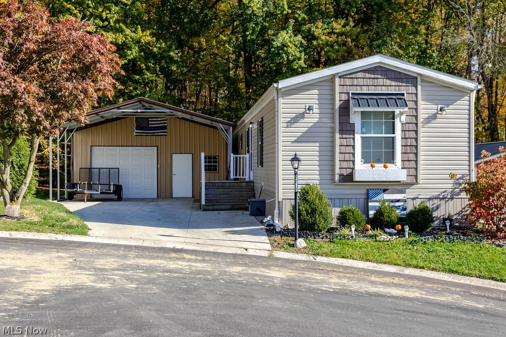 2212 Kingsbury Drive SW Canton OH 44706