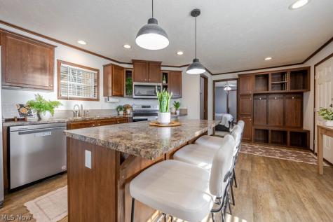 2212 Kingsbury Drive SW Canton OH 44706
