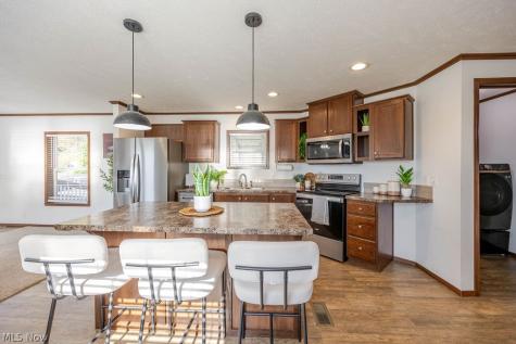 2212 Kingsbury Drive SW Canton OH 44706