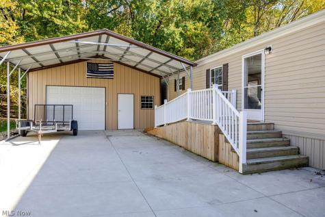2212 Kingsbury Drive SW Canton OH 44706