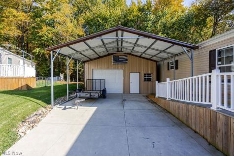 2212 Kingsbury Drive SW Canton OH 44706