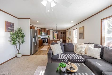 2212 Kingsbury Drive SW Canton OH 44706