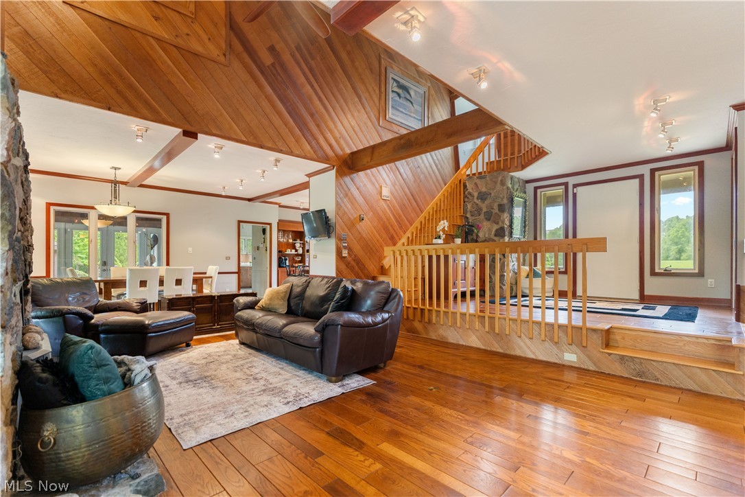 5587 Charleston Road Newton Falls OH 44444