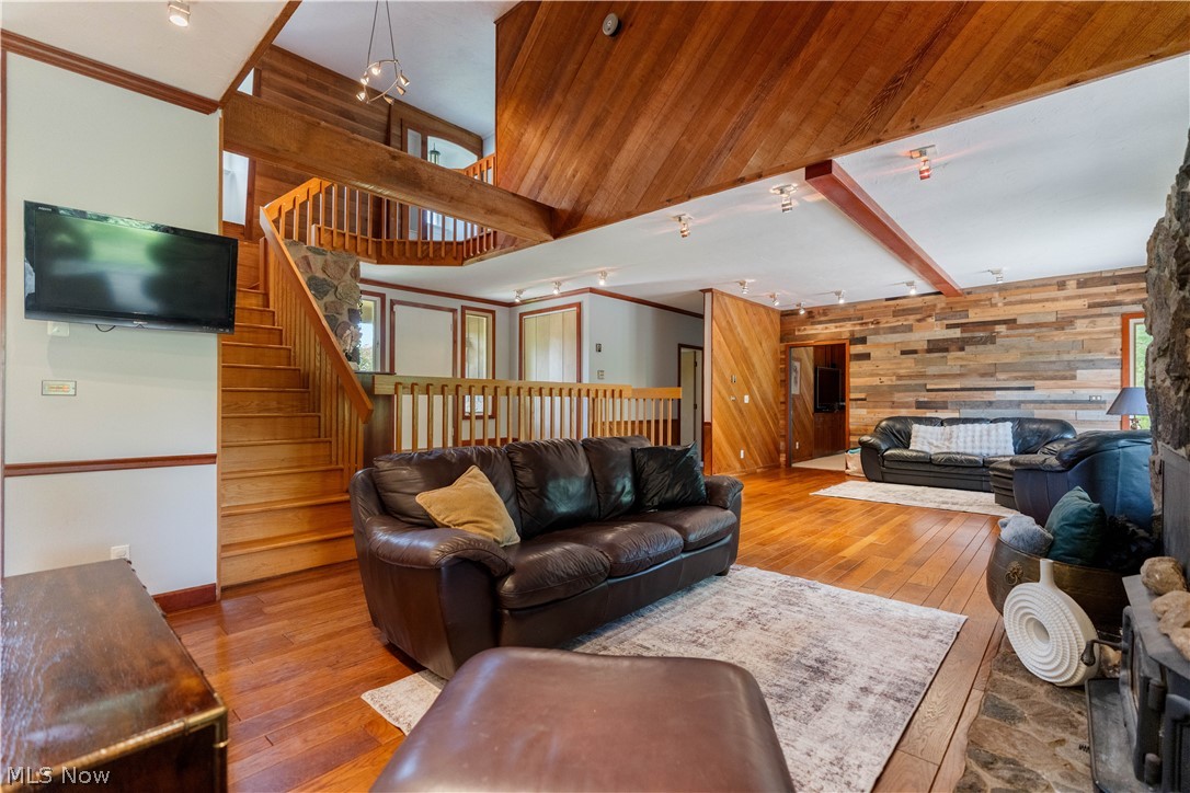 5587 Charleston Road Newton Falls OH 44444