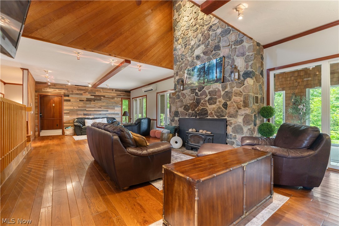 5587 Charleston Road Newton Falls OH 44444