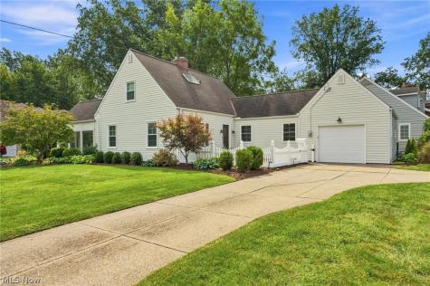 26737 Lake Road Bay Village OH 44140