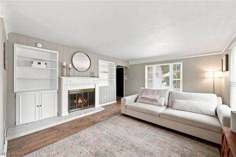 26737 Lake Road Bay Village OH 44140