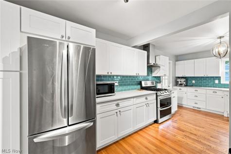 26737 Lake Road Bay Village OH 44140