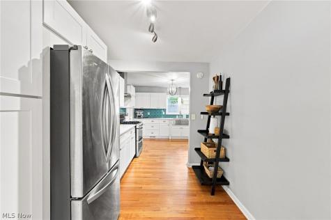 26737 Lake Road Bay Village OH 44140