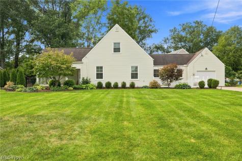 26737 Lake Road Bay Village OH 44140