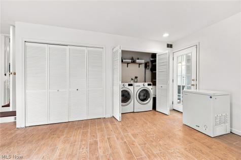 26737 Lake Road Bay Village OH 44140
