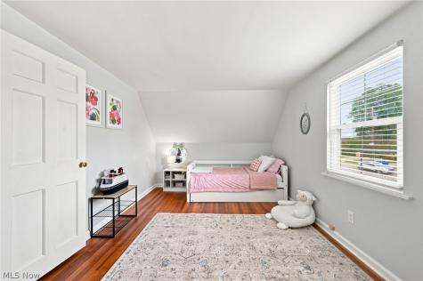 26737 Lake Road Bay Village OH 44140