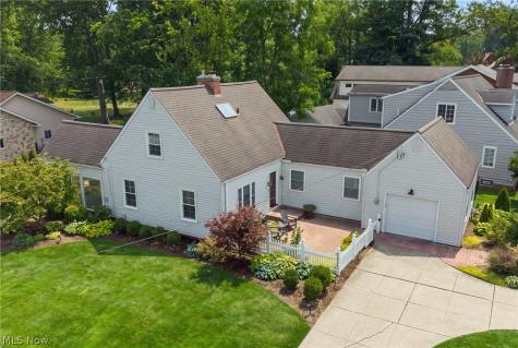 26737 Lake Road Bay Village OH 44140