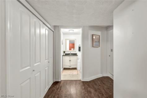 7973 Skyline Drive Broadview Heights OH 44147