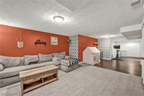 7973 Skyline Drive Broadview Heights OH 44147
