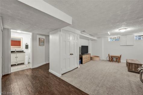7973 Skyline Drive Broadview Heights OH 44147