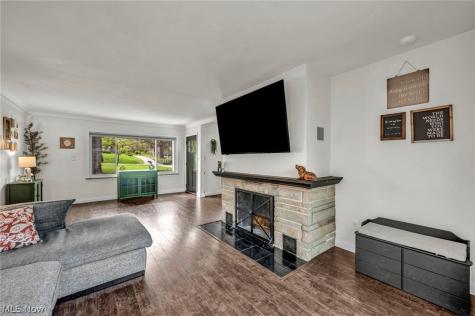7973 Skyline Drive Broadview Heights OH 44147