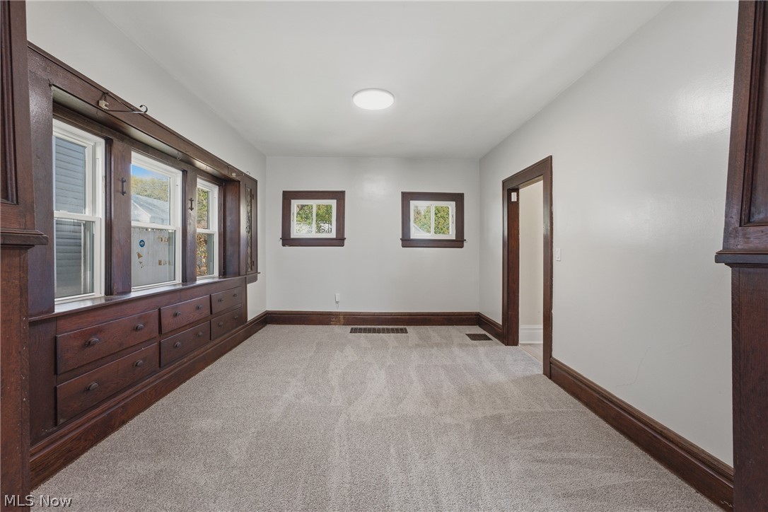 671 Russell Avenue Akron OH 44307