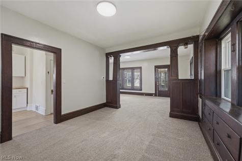671 Russell Avenue Akron OH 44307