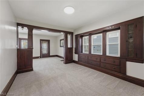 671 Russell Avenue Akron OH 44307
