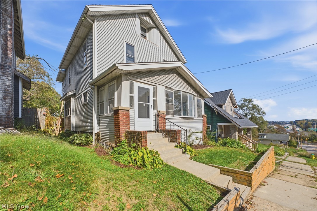 671 Russell Avenue Akron OH 44307