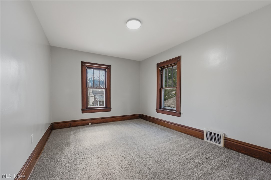671 Russell Avenue Akron OH 44307