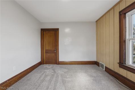 671 Russell Avenue Akron OH 44307
