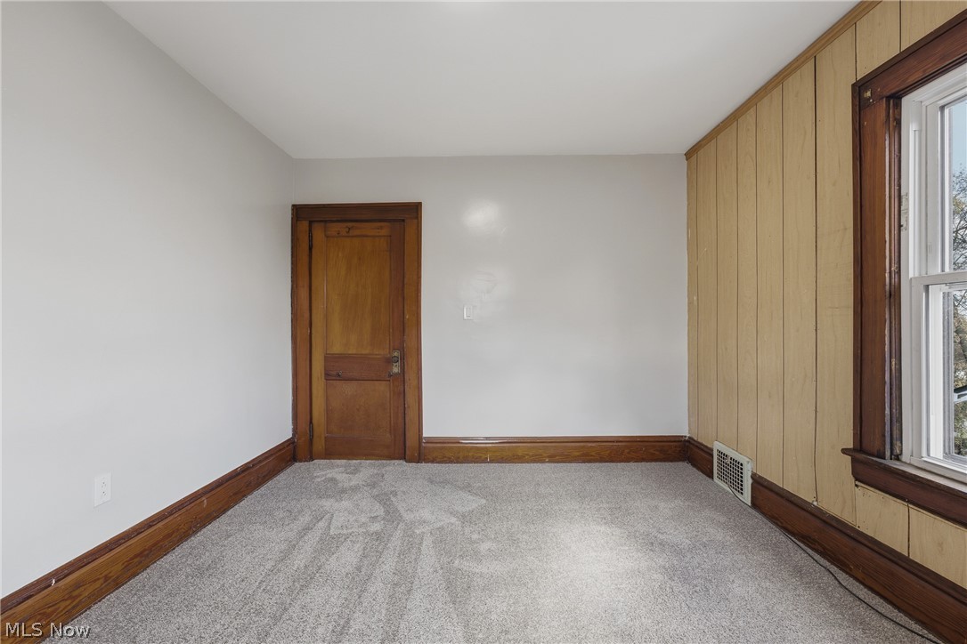 671 Russell Avenue Akron OH 44307