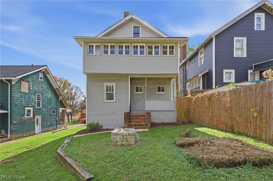 671 Russell Avenue Akron OH 44307
