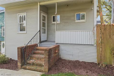 671 Russell Avenue Akron OH 44307