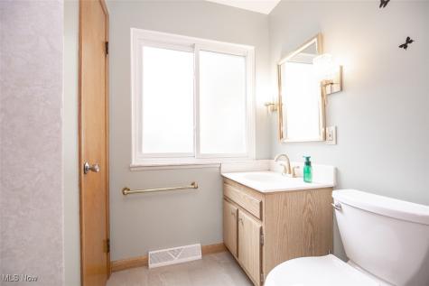 148 Meadow Circle Berea OH 44017