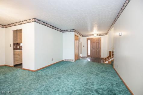 148 Meadow Circle Berea OH 44017