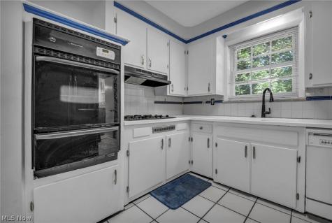 17429 Scottsdale Boulevard Shaker Heights OH 44120