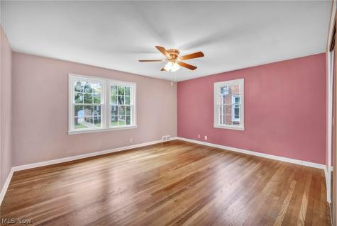 17429 Scottsdale Boulevard Shaker Heights OH 44120