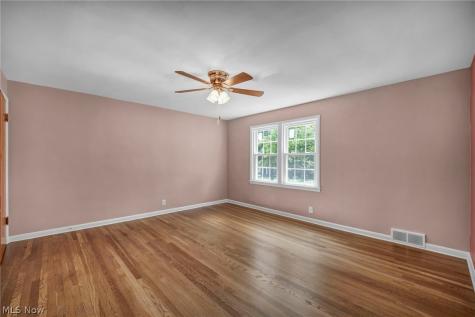17429 Scottsdale Boulevard Shaker Heights OH 44120