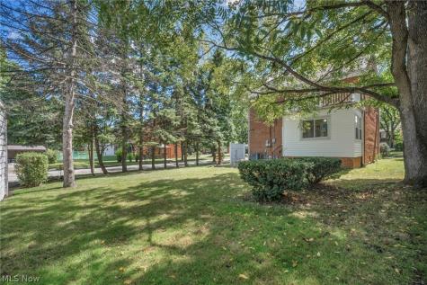 17429 Scottsdale Boulevard Shaker Heights OH 44120
