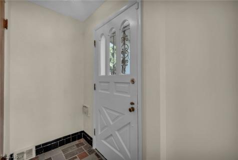 17429 Scottsdale Boulevard Shaker Heights OH 44120