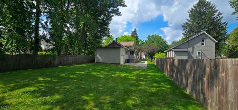 116 Pleasant Street Wellington OH 44090
