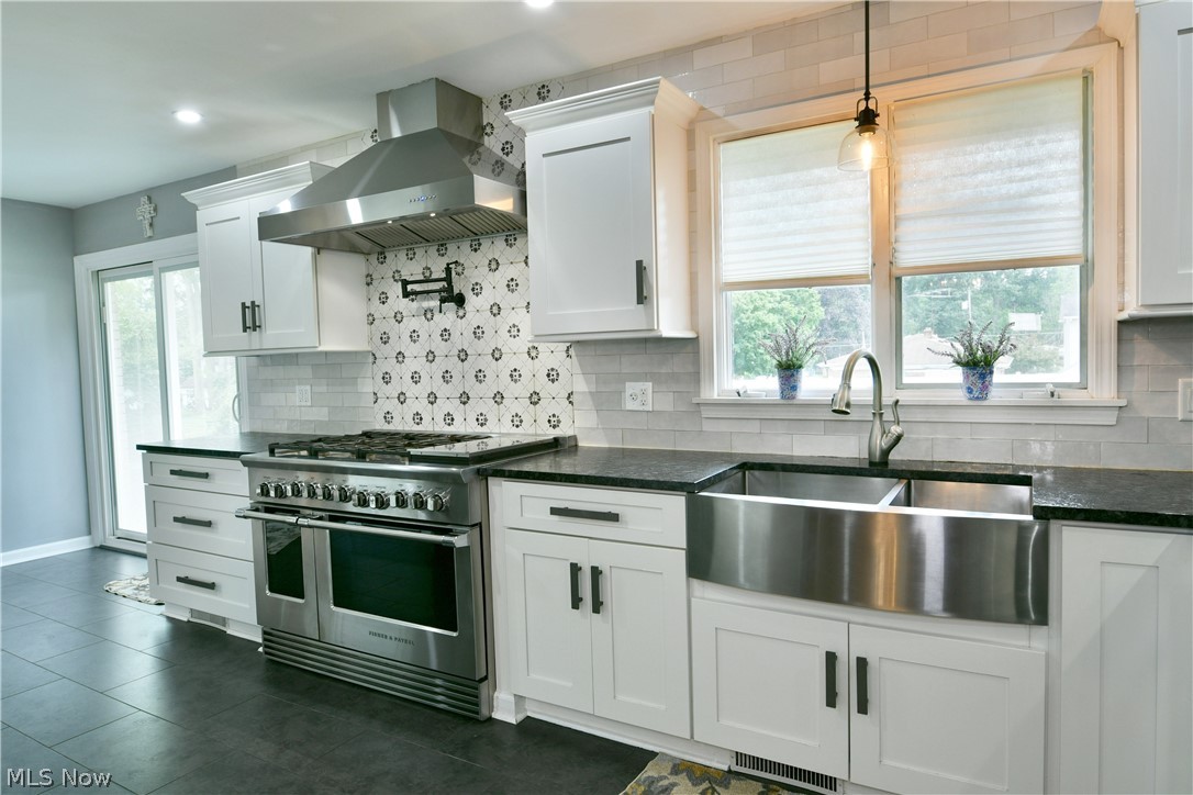 2387 Country Lane Poland OH 44514